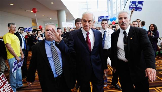 Ron Paul storms California Republican straw poll