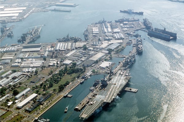 USS Enterprise at Supic Bay // Credit: Dual Freq via Wikimedia Commons