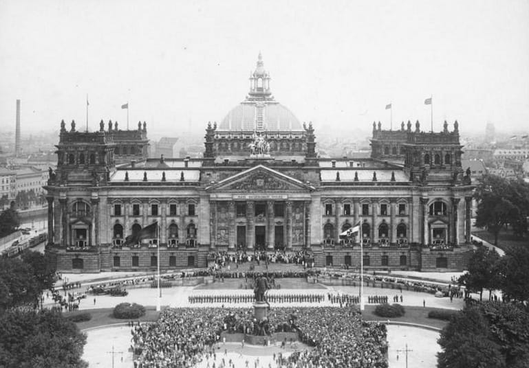 Reichstag in 1926 // Credit: German Federal Archives